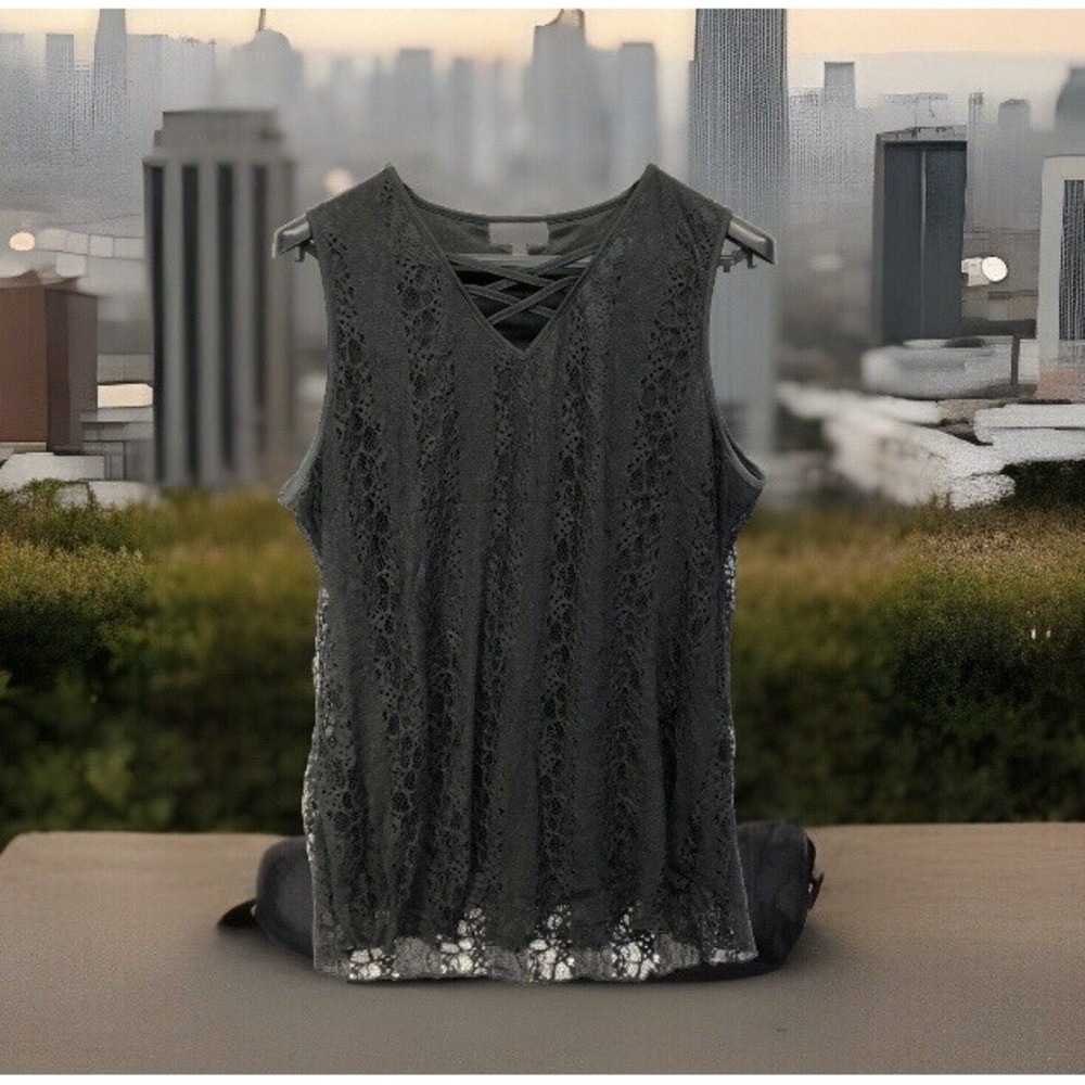 Shannon Ford New York Womens Blouse Size 1X Black V Neck Pullover Lacey